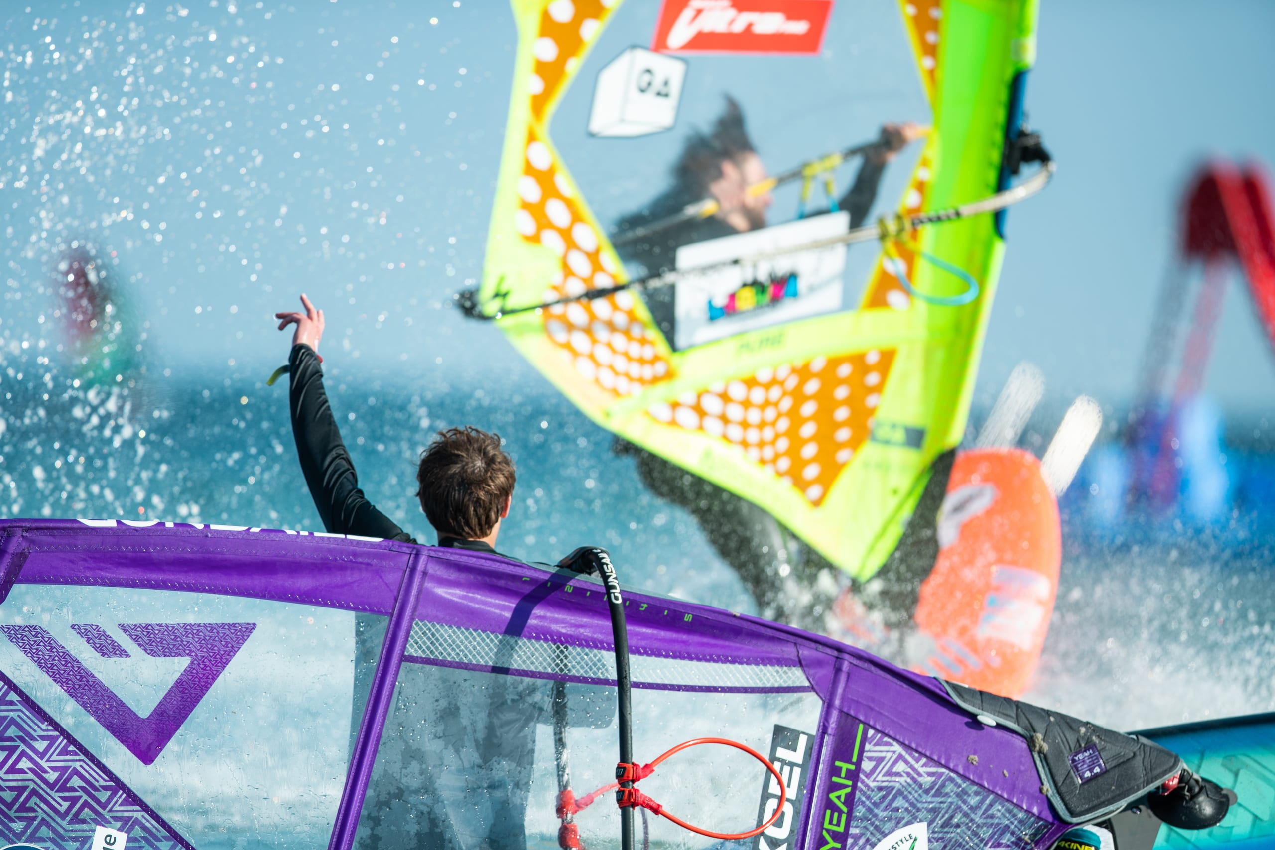 German Freestyle Battles — Contest, Finne. Windsurffreestyle. Surfer:innen judgen Surfer:innen.