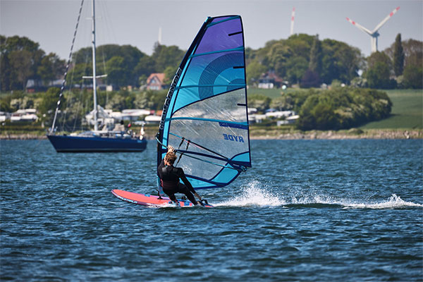 fotograf-kiel-werbefotograf-sportfotograf-windsurfen-oliver-maier-210603103504_K0A9602_preview fotograf-kiel-werbefotograf-sportfotograf-windsurfen-oliver-maier-210603103504_K0A9602_preview